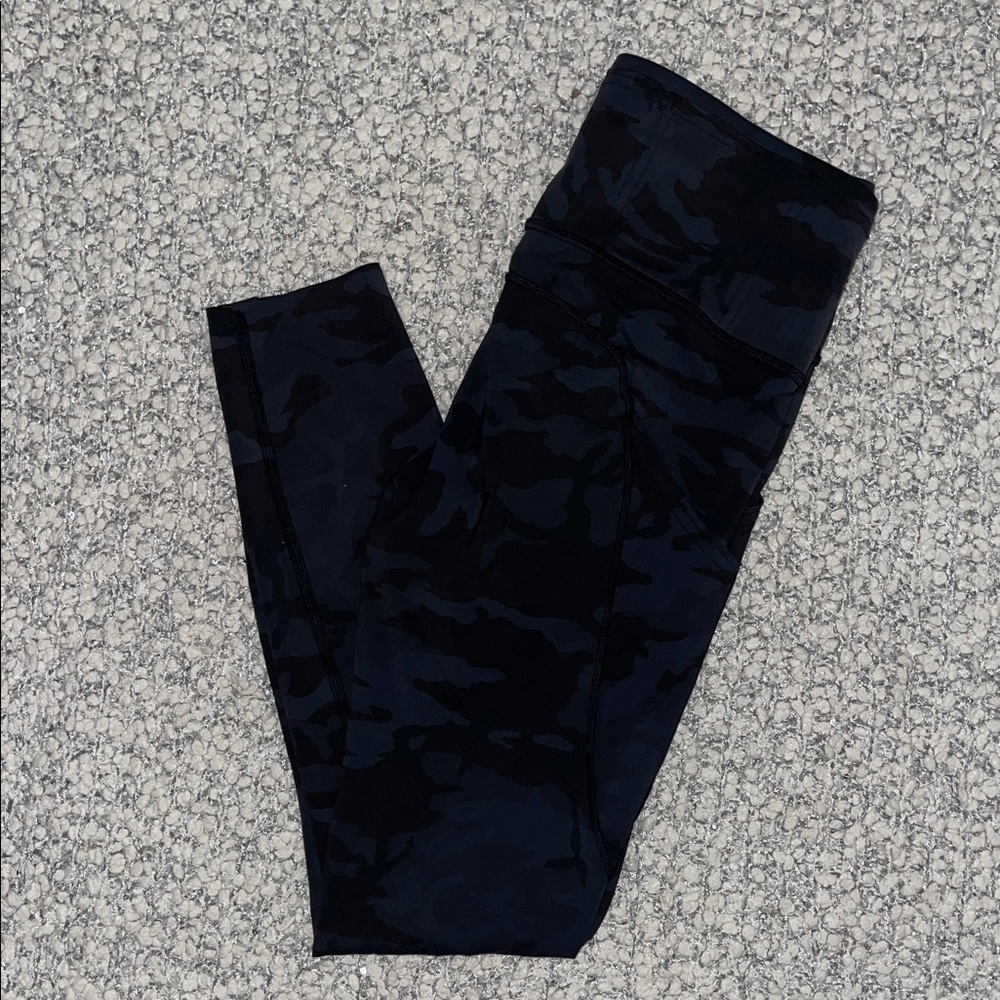 LULULEMON FAST N FREE